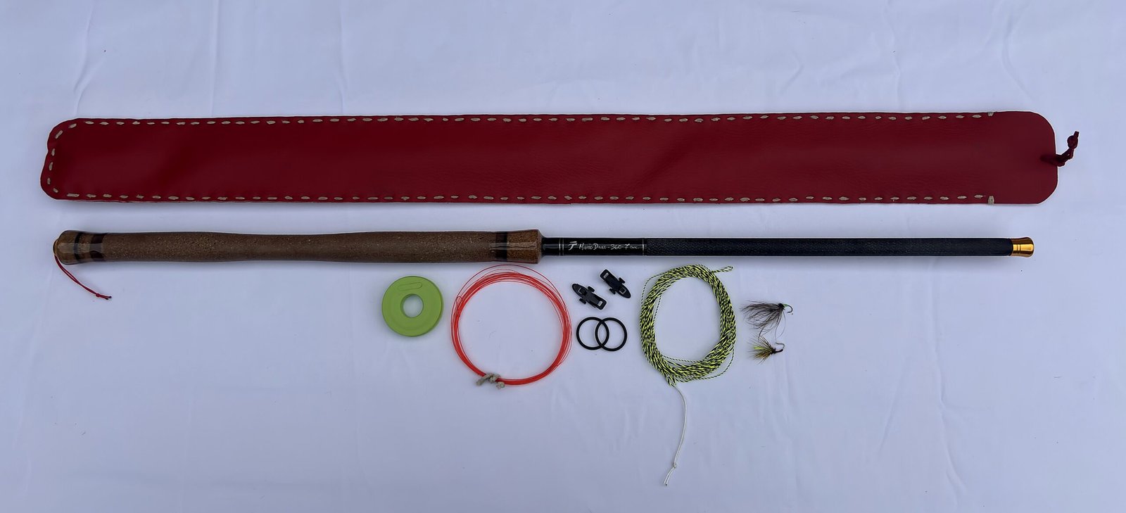 Handmade Pro-Slim 360 limited edition tenkara rod, 3.60m, with red hand-stitched leather case and gift set: EVA line winder, braided line, nylon line, flies and line keepers