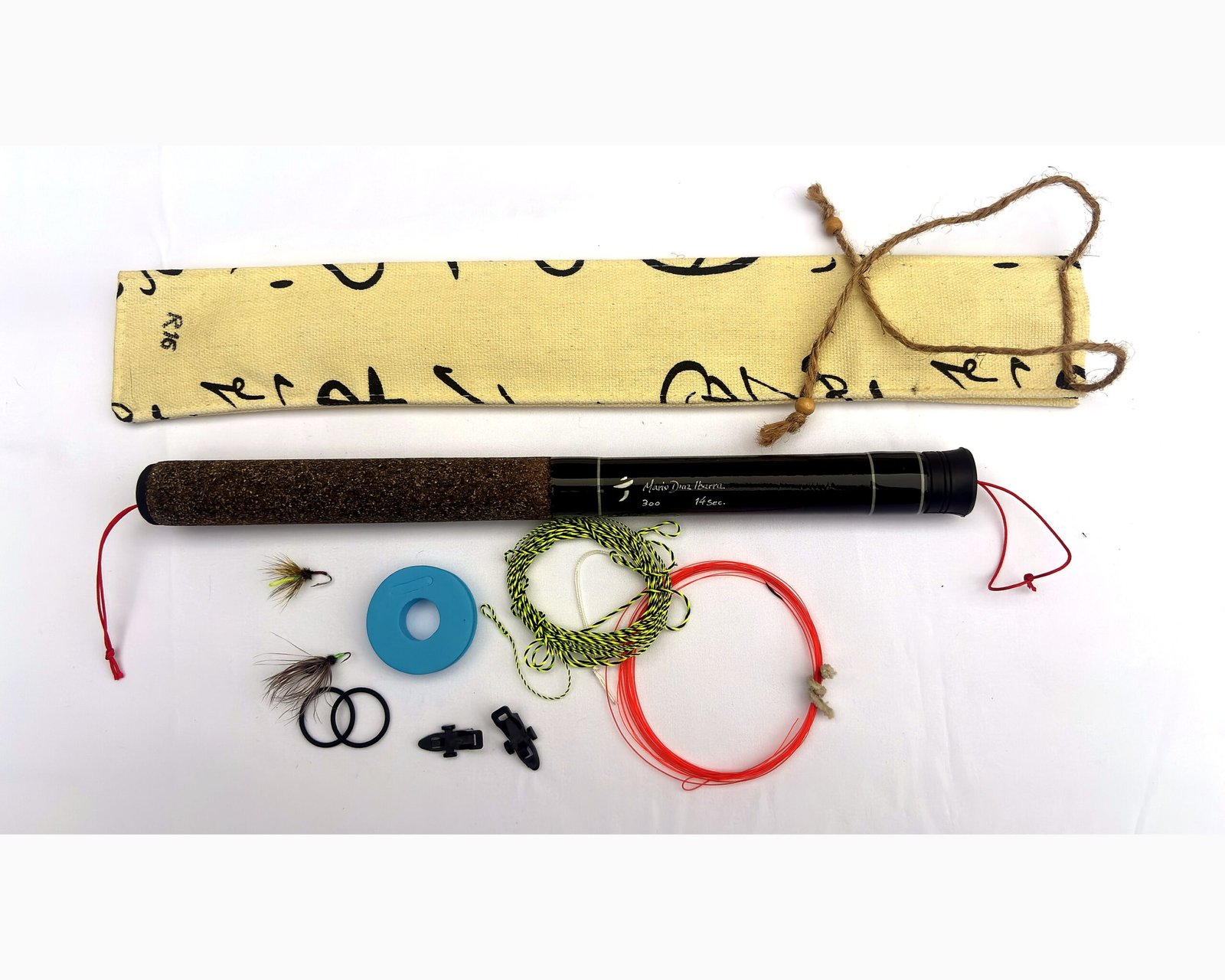 Tenkara R16 fly fishing rod complete kit with cream patterned case, line winder, level line and hand-tied flies